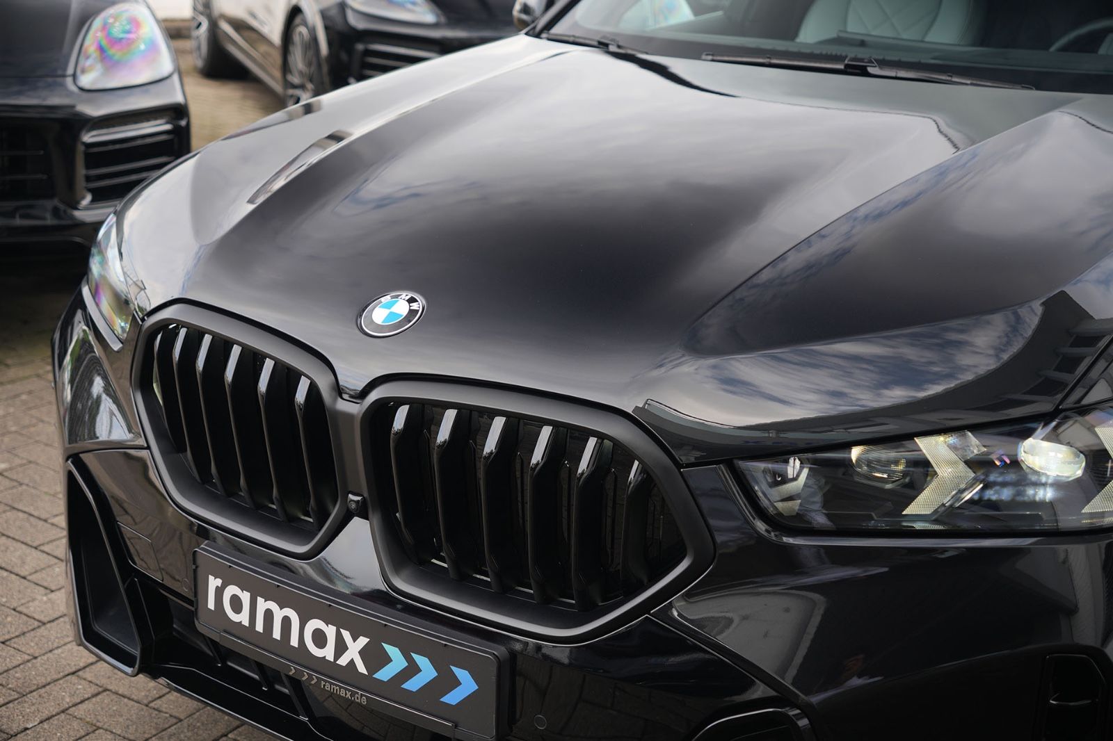 BMW X6 xDrive30d M SPORT PRO - Samsaru's Car Outlet