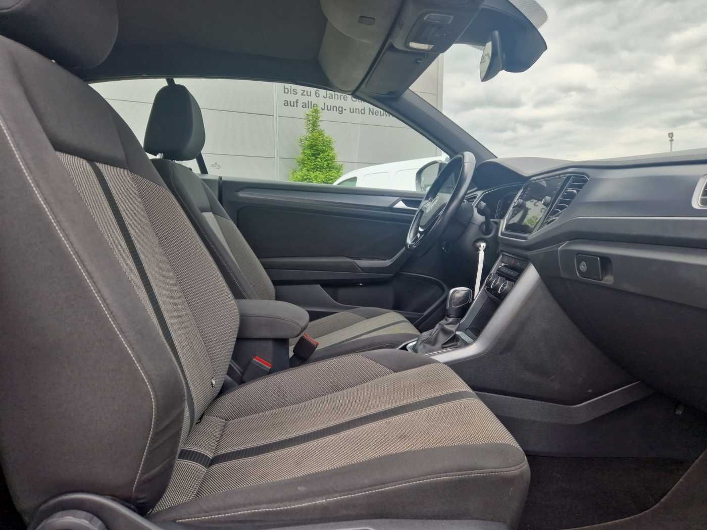 Volkswagen T-Roc 1.5 Style - Samsaru's Car Outlet