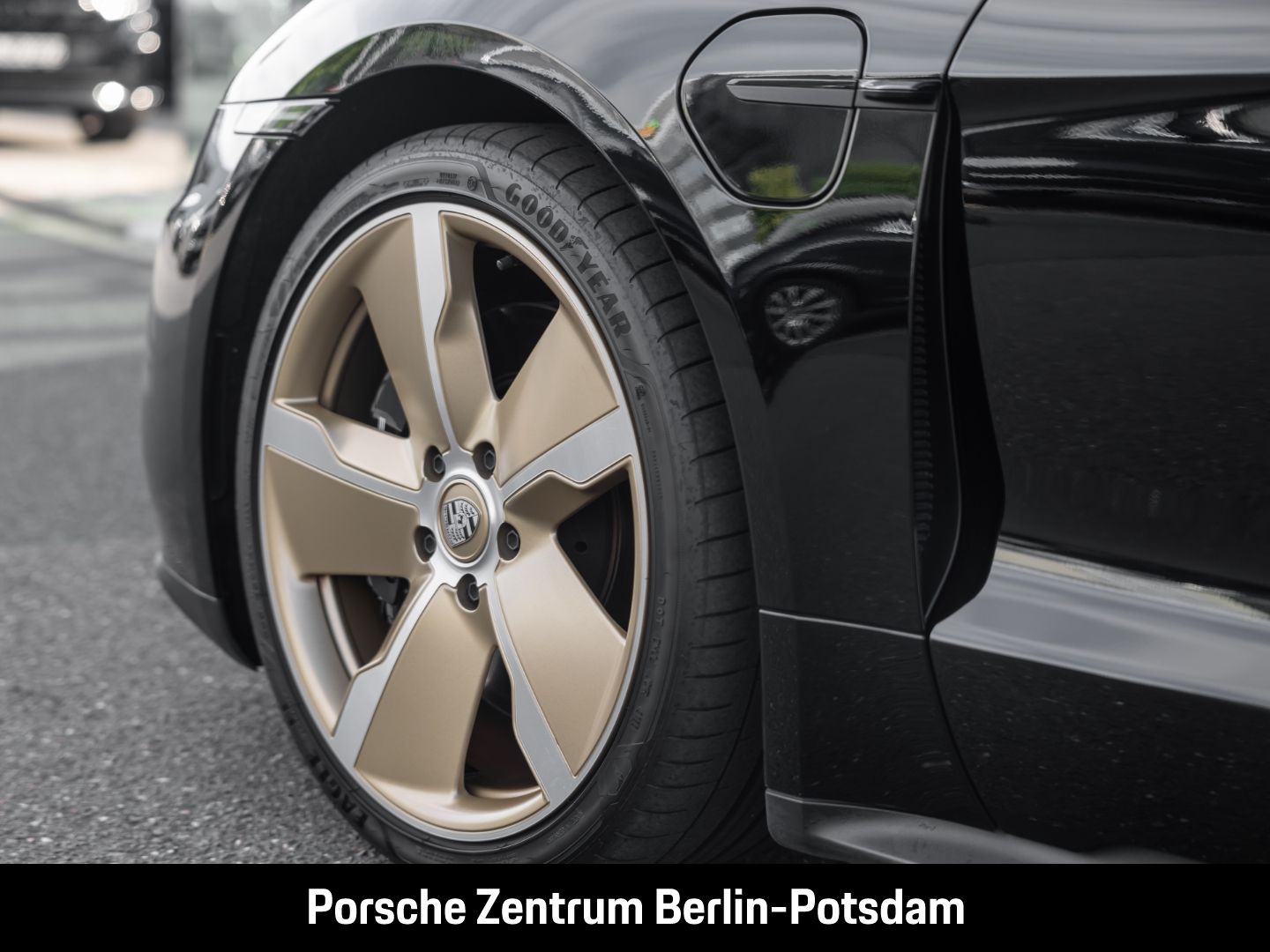 Porsche Taycan GTS Sport Turismo Burmester Panoramadach