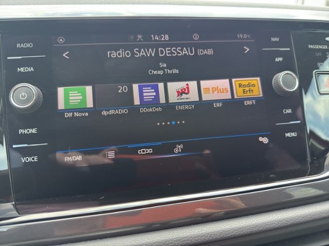 Volkswagen Polo 1.0l TSI BEATS DSG - Samsaru's Car Outlet