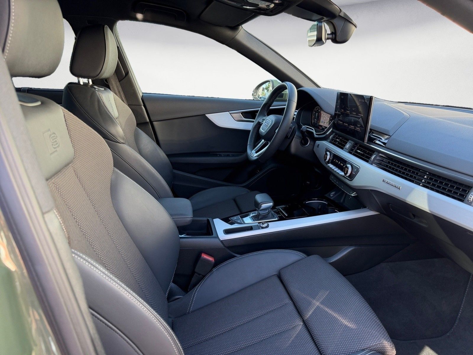 Audi A4 Avant 40 TFSI quattr 40 TFSI quattro S-line M