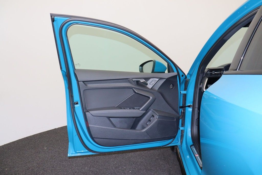 Audi A3 Sportback 40 TFSI e S line - Samsaru's Car Outlet