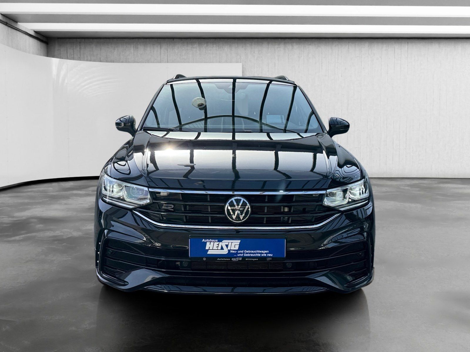 Volkswagen Tiguan 2.0 TDI DSG R-Line 4M NAVI/PANO/AHK