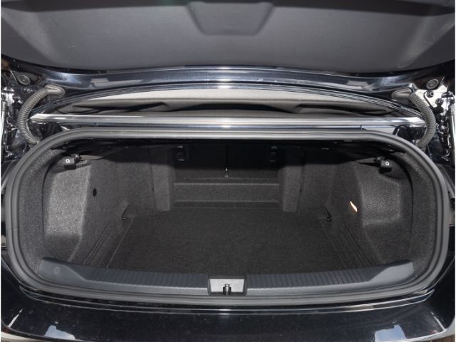 Volkswagen T-Roc R-Line 1.5 TSI - Samsaru's Car Outlet