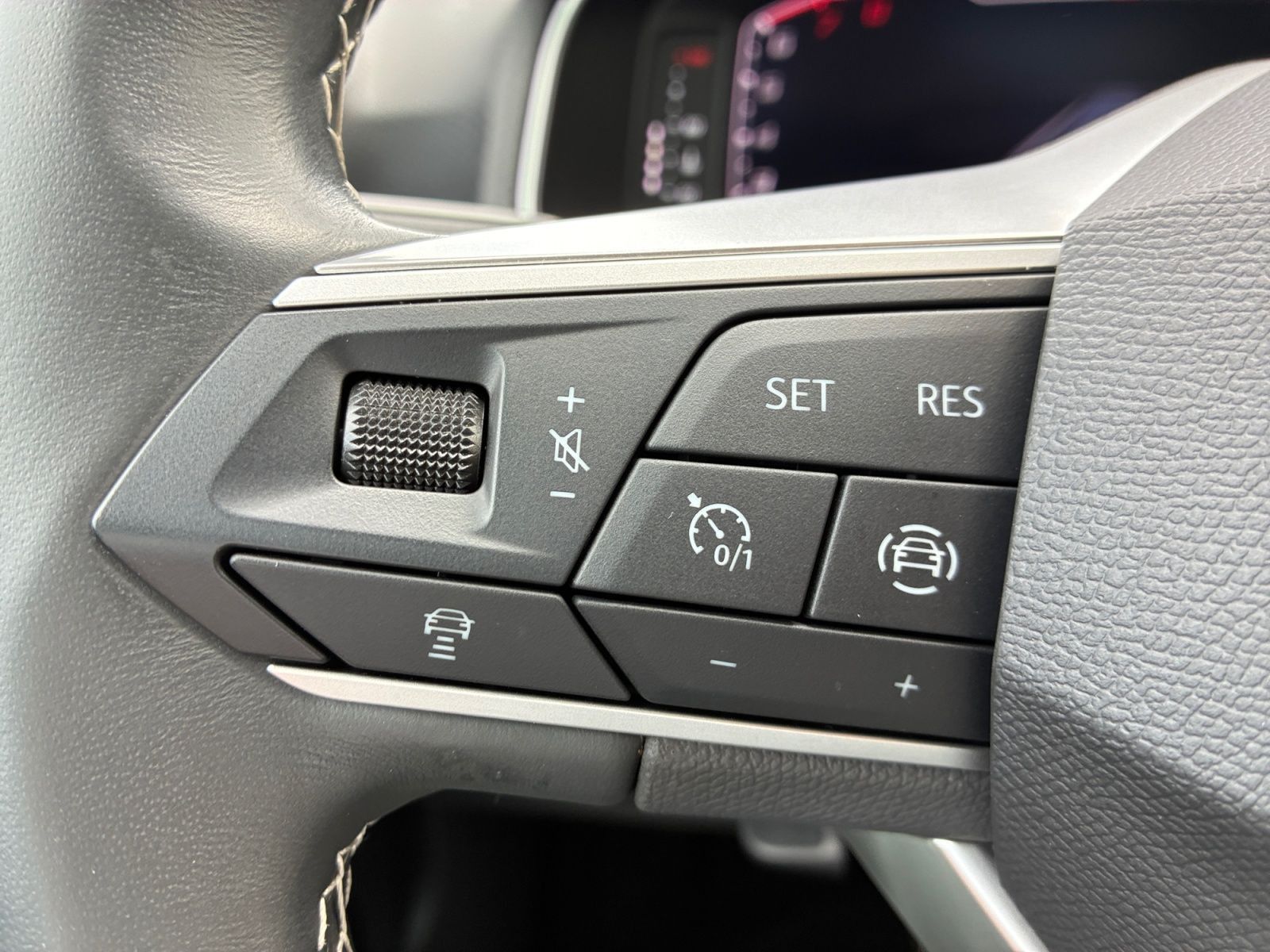 Seat Arona 1.0 TSI DSG Style Edition AHK SHZ Rückfahr