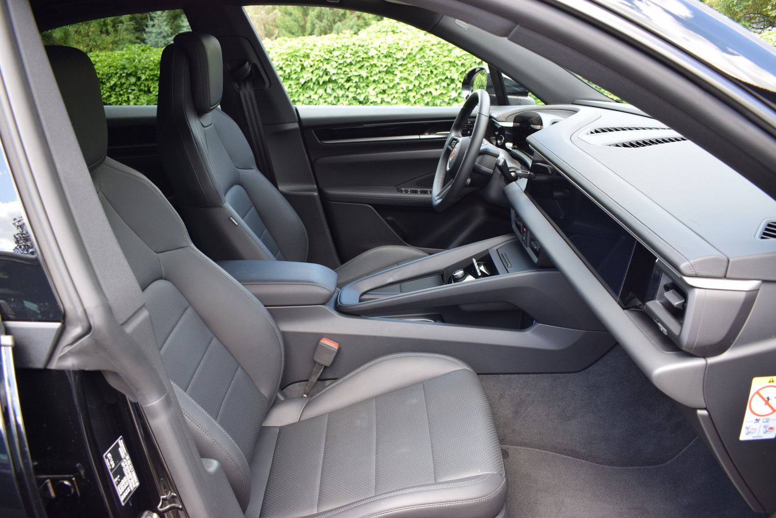 Porsche Macan Electric - Samsaru's Car Outlet