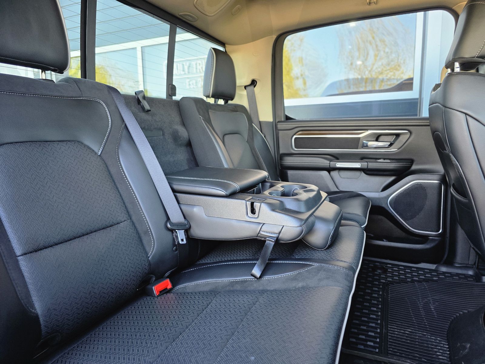 Dodge RAM 1500 5.7 4x4 Laramie Memory AHK LED 3.5´´ RC