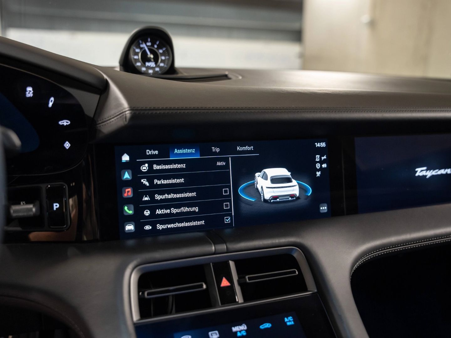 Porsche Taycan Turbo S Cross Turismo HeadUp InnoDrive