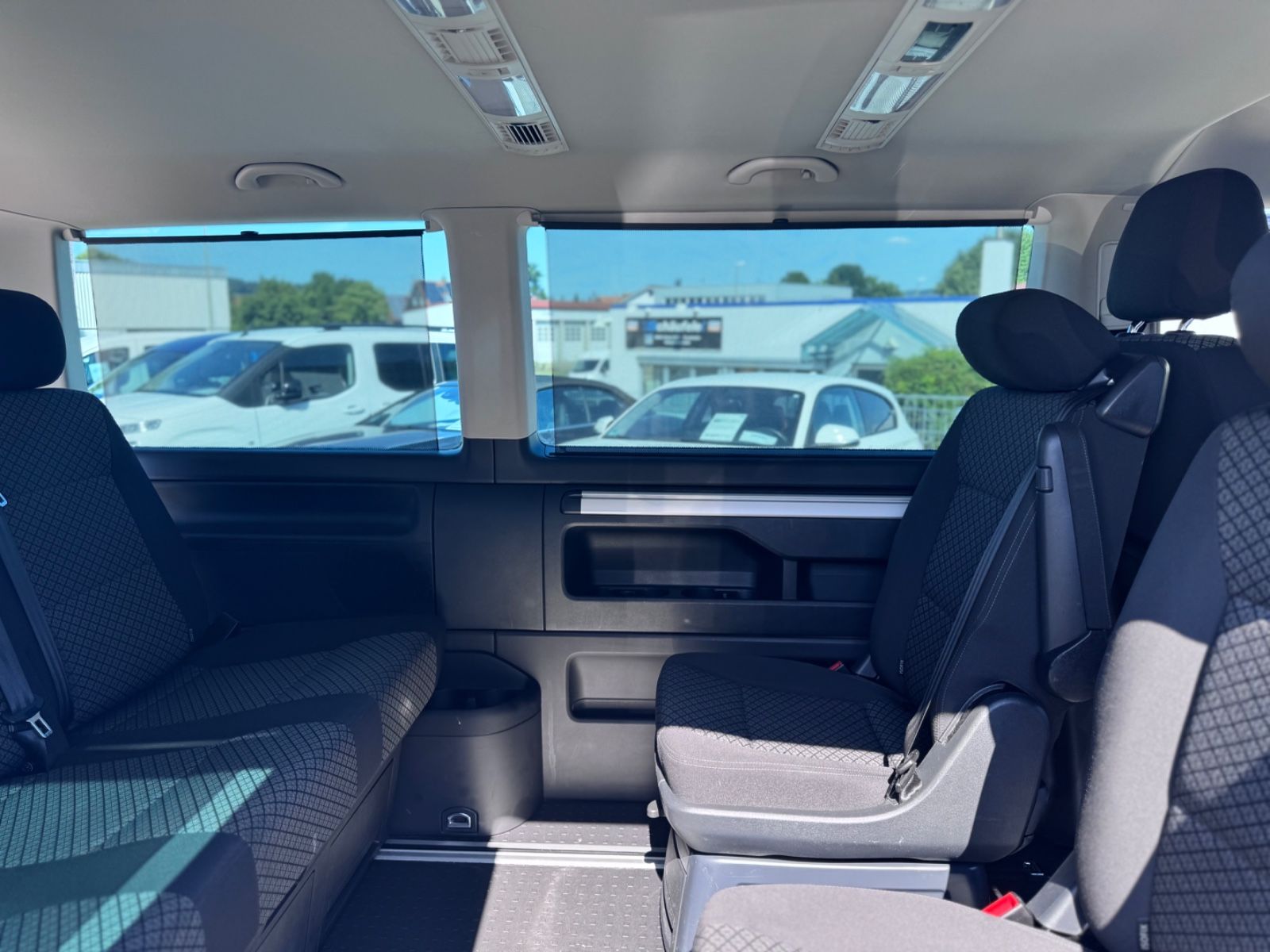 Volkswagen T6 Multivan DSG - Samsaru's Car Outlet