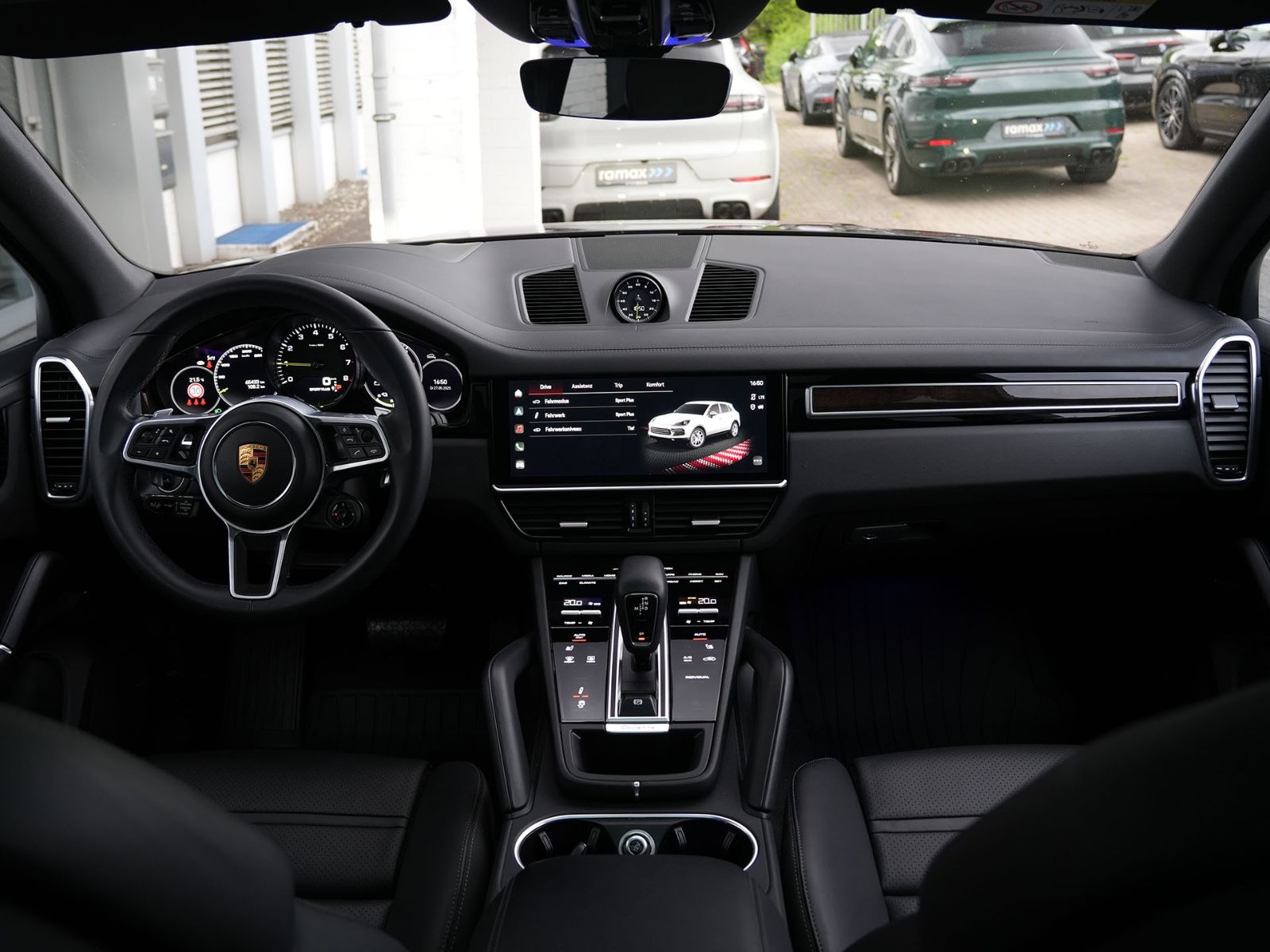 Porsche E-Hybrid SPORTDESIGN-HINTERACHSL.-PDCC-HUD-VOLL