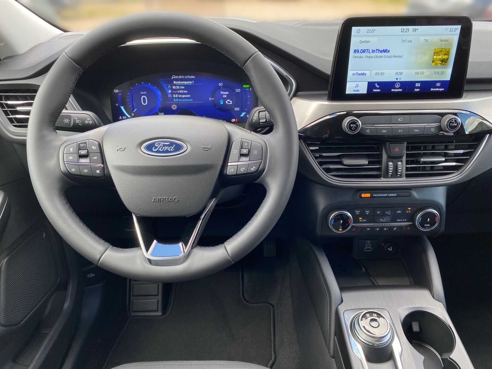Ford Kuga Titanium X 2.5 PHEV - Samsaru's Car Outlet