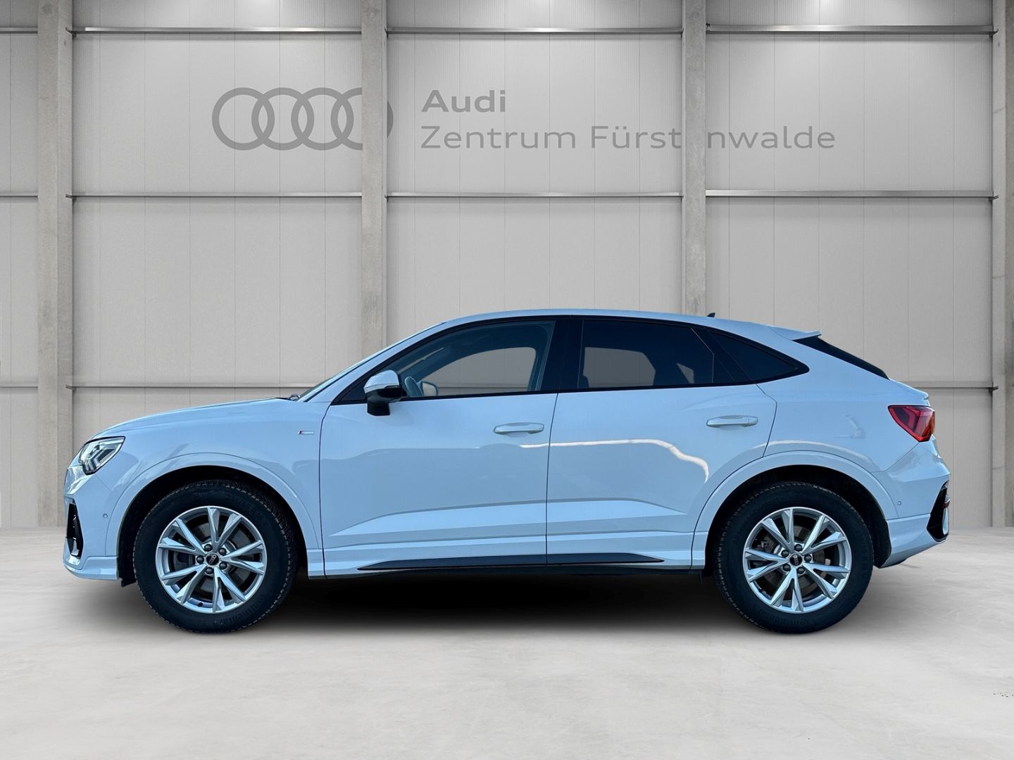 Audi Q3 Sportback 45 TFSI quattro S line - Samsaru's Car Outlet