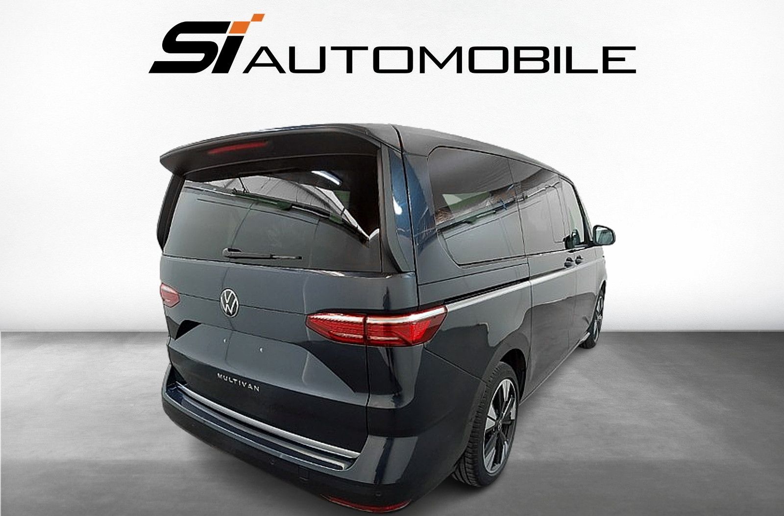 Volkswagen T7 Multivan 2.0 TDI DSG Style - Samsaru's Car Outlet