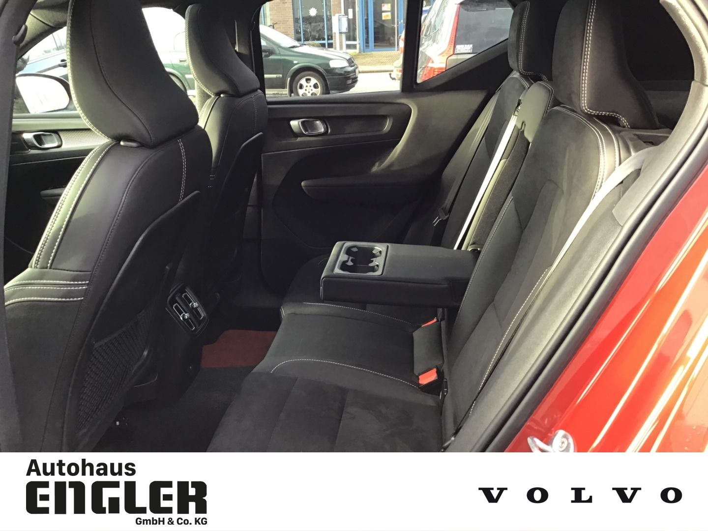 Volvo XC40 Pro Recharge AWD Cam AHK PanoDach