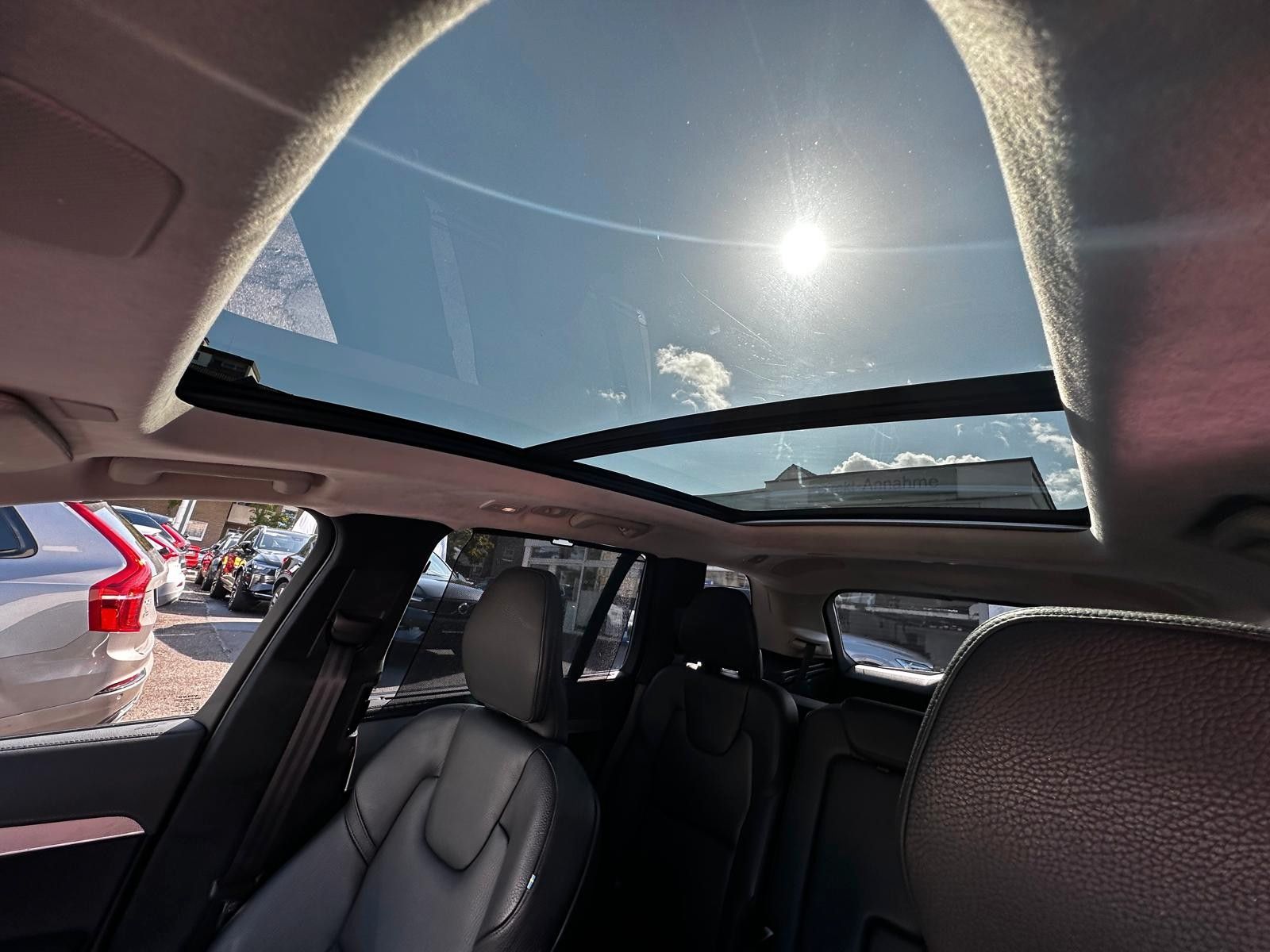 Volvo XC90 B5 AWD Ultimate 7-Sitz,AHK,360°,HUD,PANO