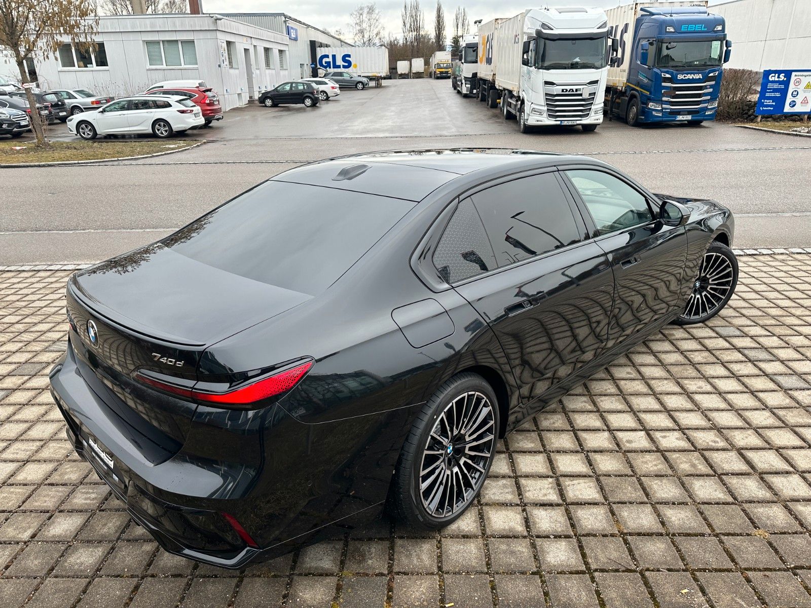 BMW 740d xDrive M Sport TV,Aut.Tür,SkyL,B&W,Luft