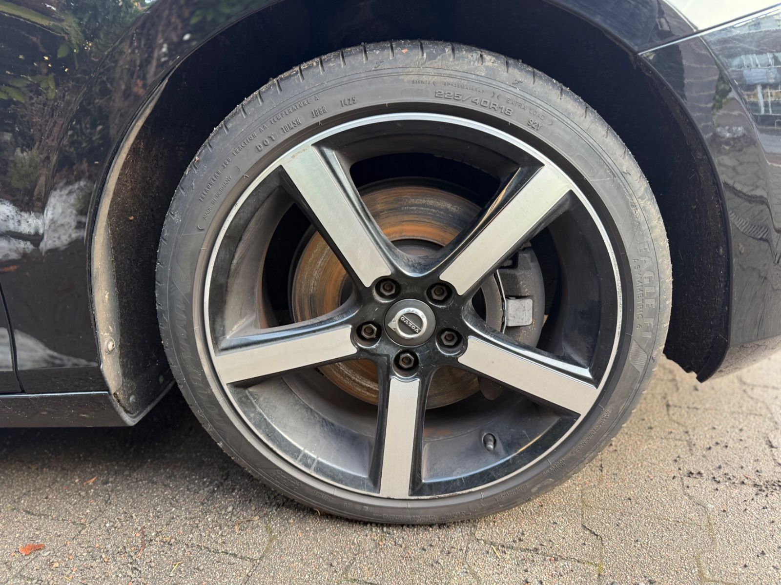 Volvo V40 Momentum 1 Vorbesitzer R.Kamera SHZ