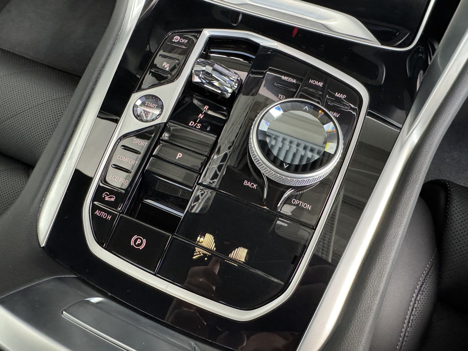 BMW X6 xDrive40d M Sport Pro 22Zoll AHK Massage ACC