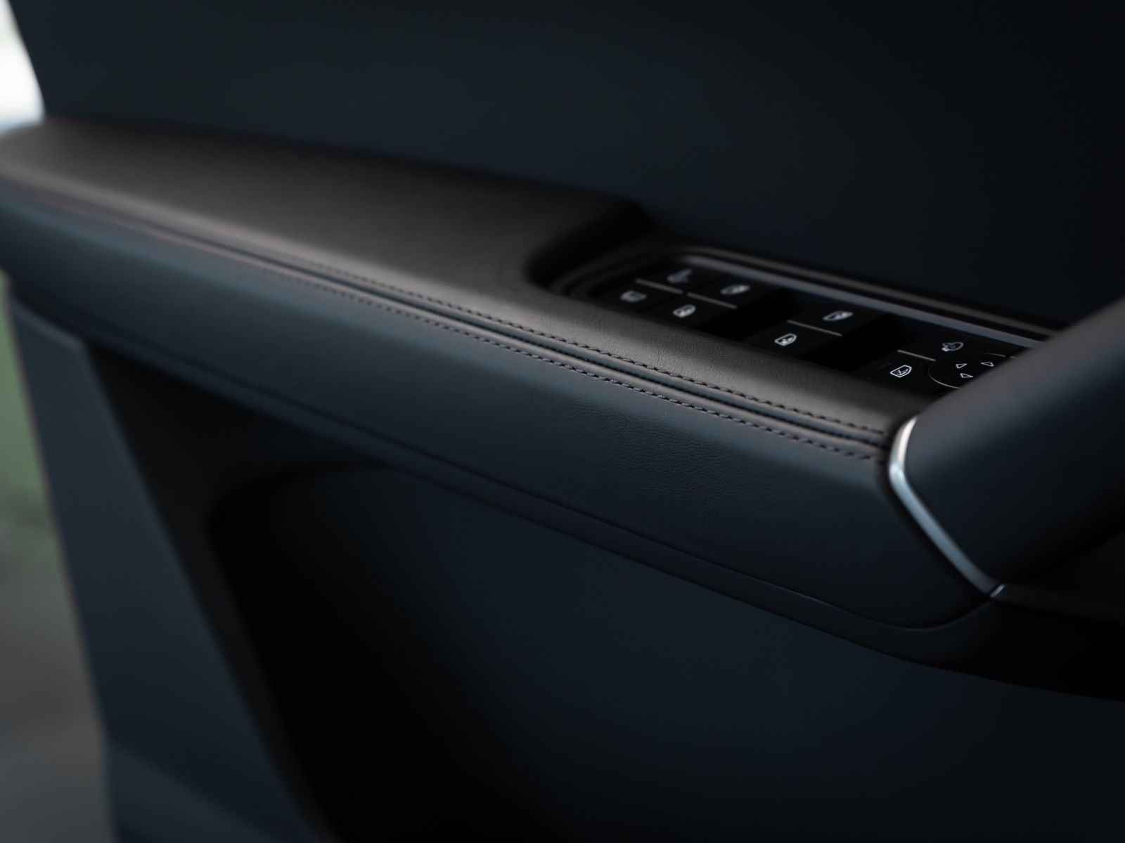 Porsche Cayenne S E-Hybrid SportDesign/DVD im Fond/AHK