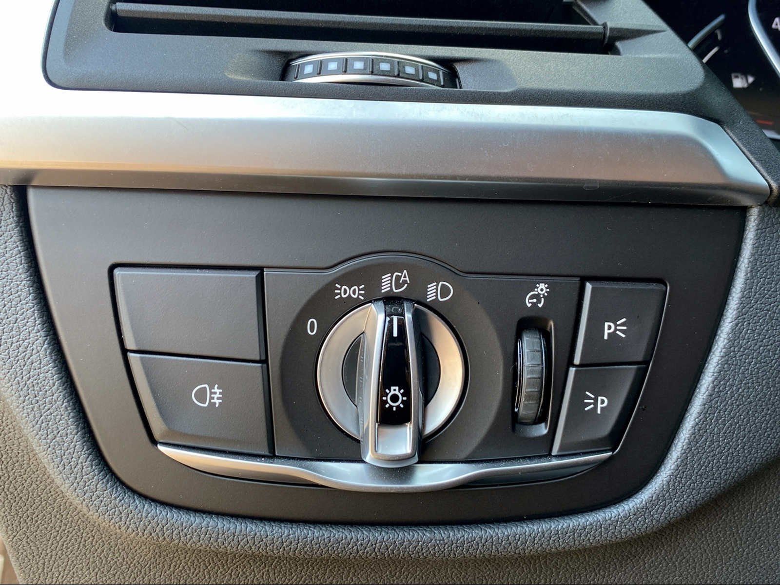 BMW X3 xDrive20i - Samsaru's Car Outlet