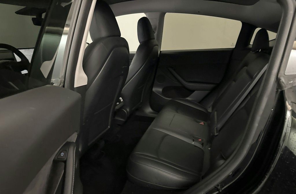 Tesla Model Y Long Range Dual AWD # black # incl. MWST