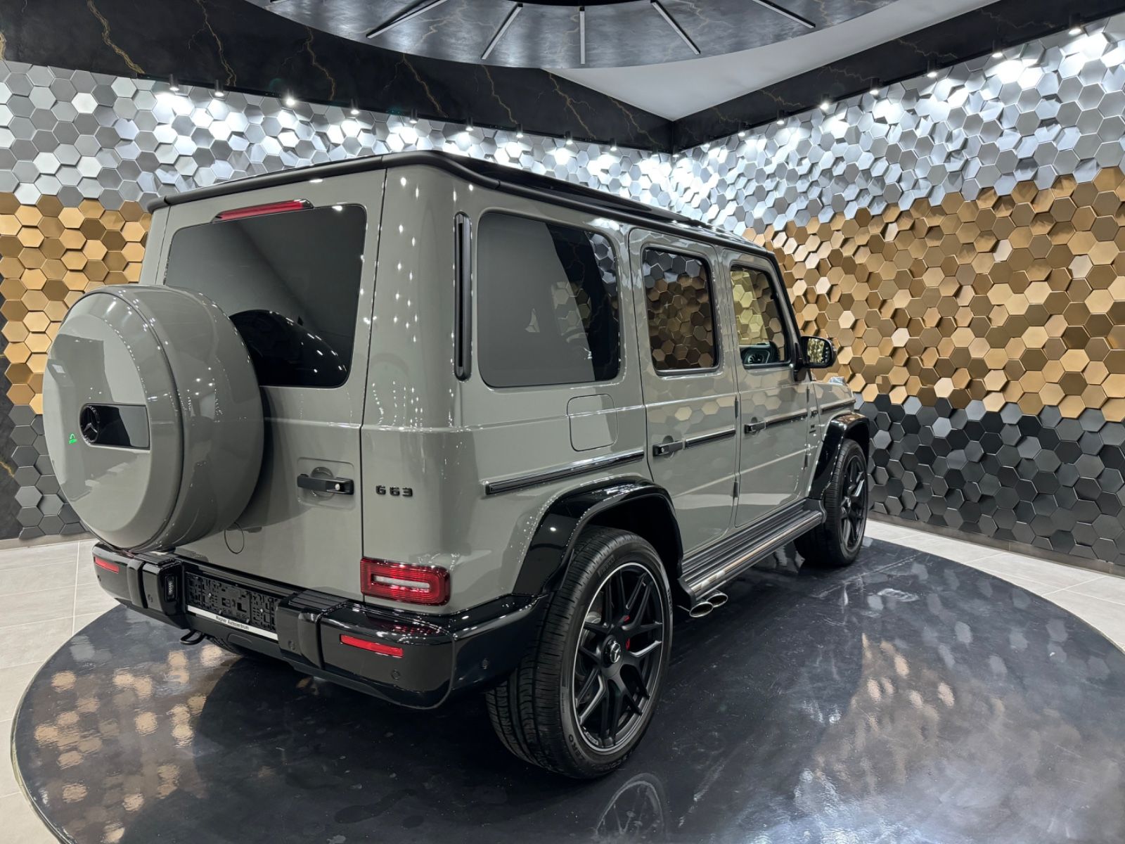 Mercedes-Benz G 63 AMG - Samsaru's Car Outlet