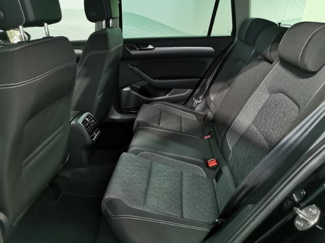 Volkswagen Passat Variant Business - Samsaru's Car Outlet