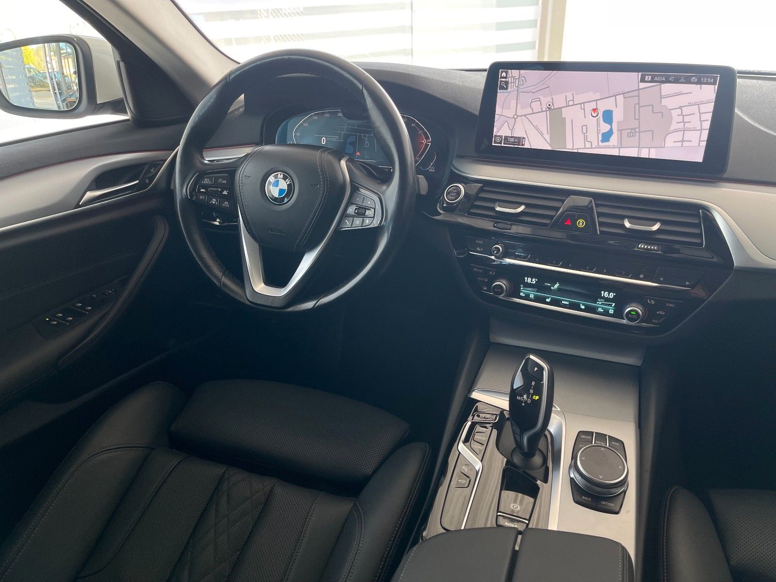 BMW 530d xD LASER HUD 360° AHK 4xKlima DA+ Komf.Zug.