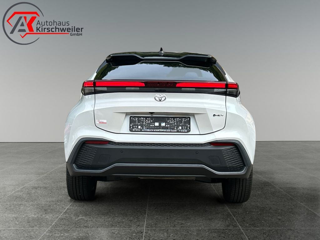 Toyota C-HR 1.8 Hybrid Black&White