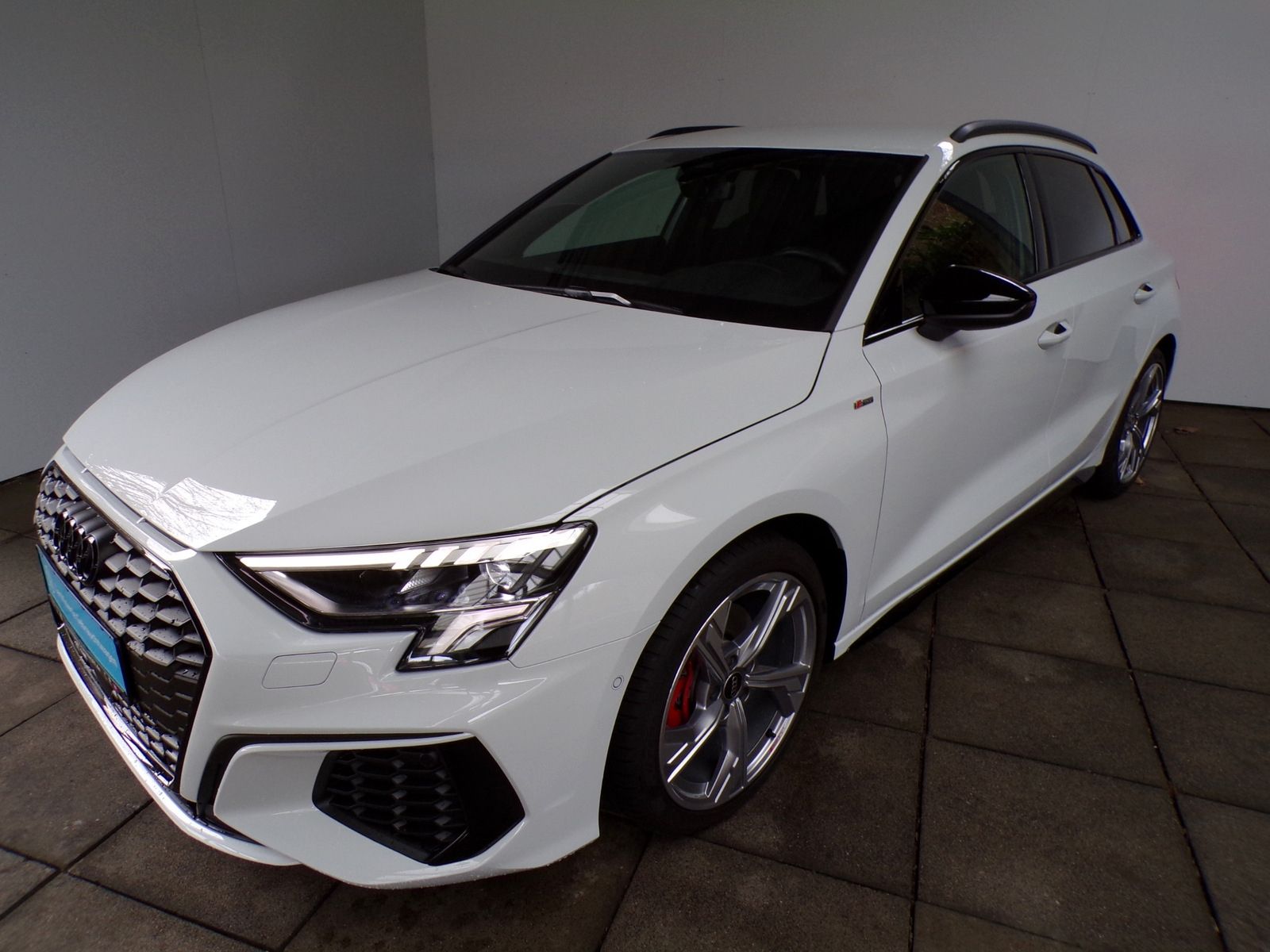 Audi A3 SPORTBACK 35 TFSI S-Line - Samsaru's Car Outlet