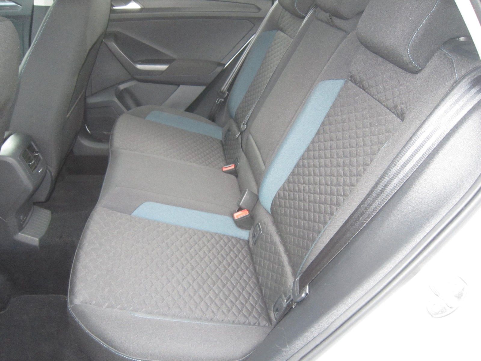 Volkswagen T-Roc IQ.DRIVE - Samsaru's Car Outlet