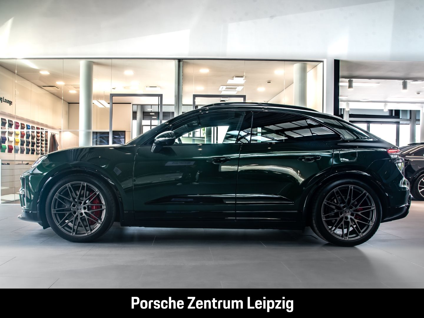 Porsche Macan Turbo Burmester InnoDrive AR-HeadUp