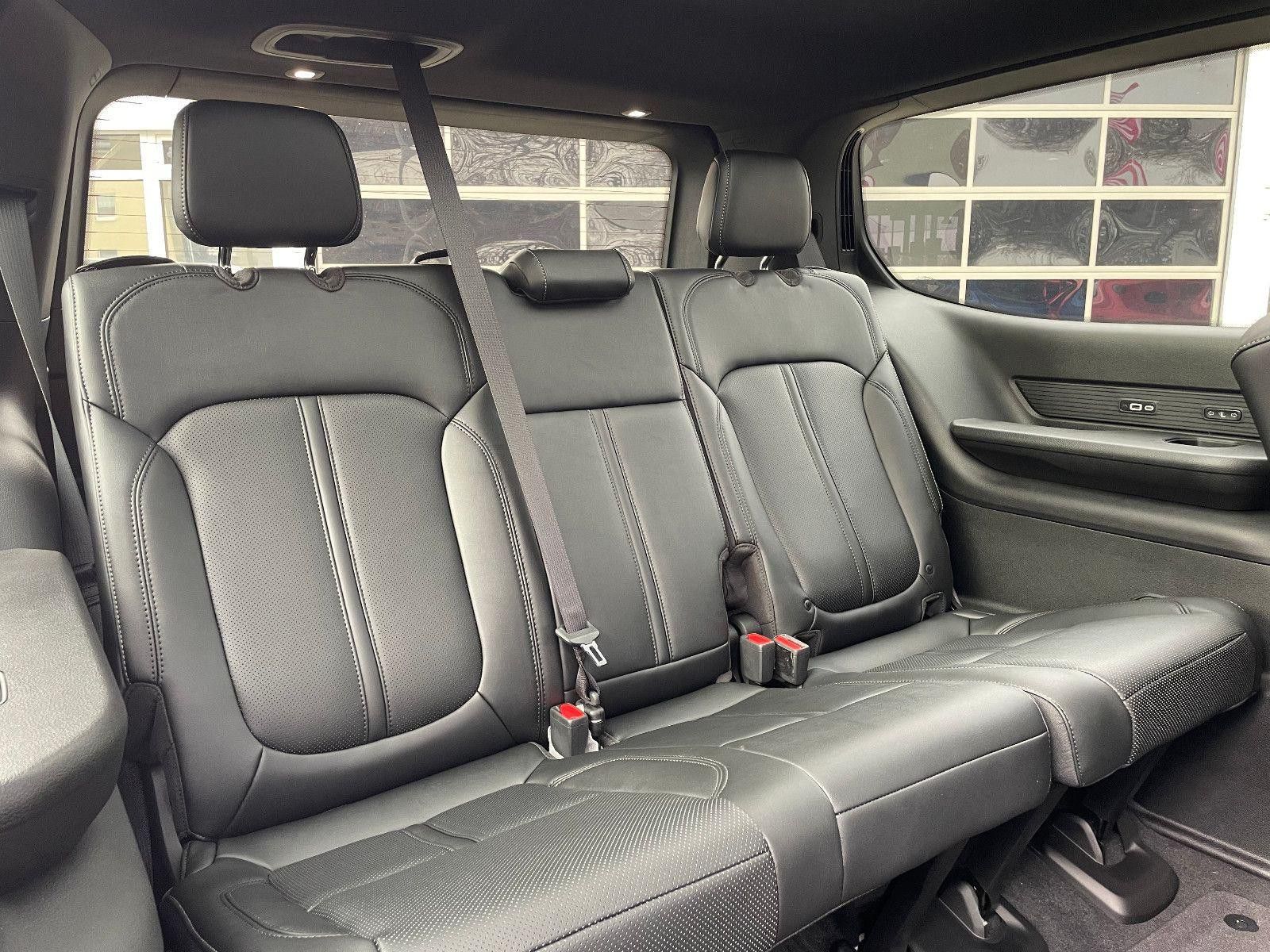 Jeep Wagoneer Series III 5.7 V8 HEMI eTorque Panorama