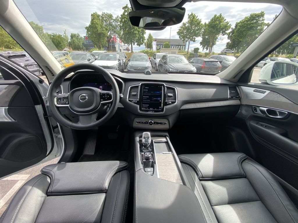 Volvo XC90 Ultimate Bright AWD B5 Diesel - Samsaru's Car Outlet