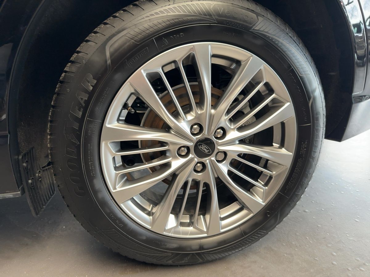 Ford Kuga Vignale - Samsaru's Car Outlet