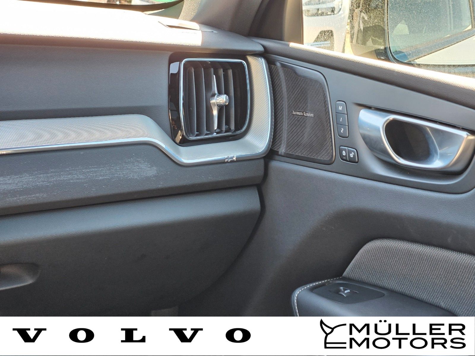 Volvo XC 60 Plus Dark AWD