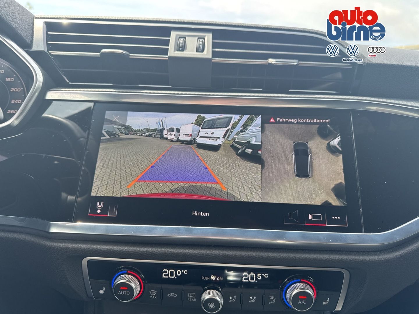Audi Q3 40 TFSI quattro advanced - Samsaru's Car Outlet