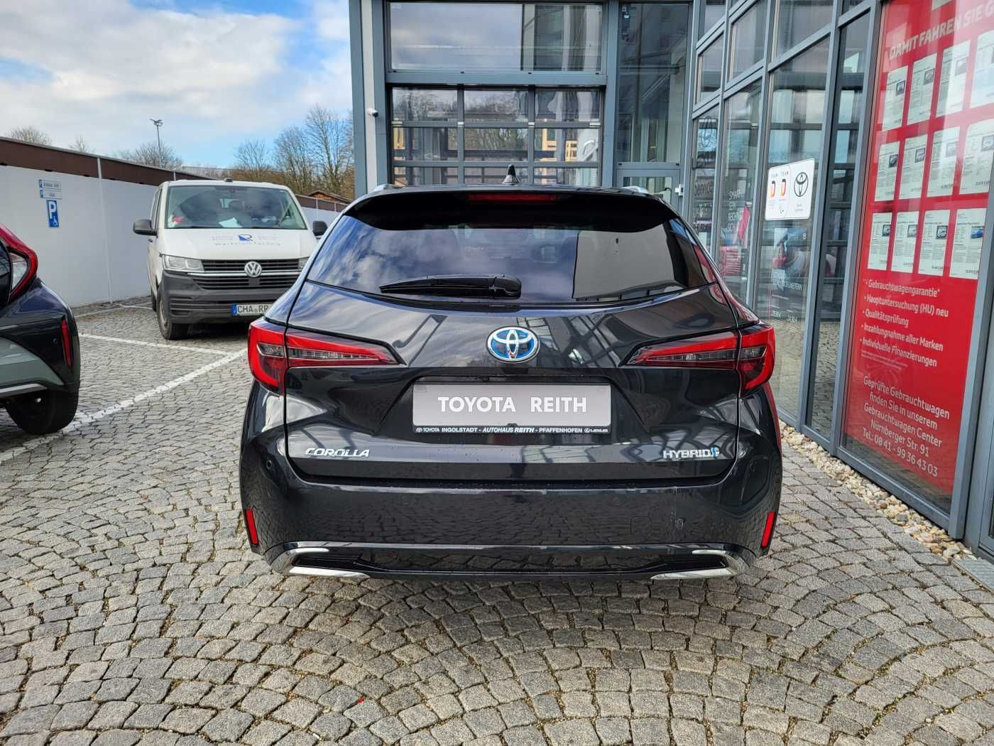 Toyota Corolla 1.8 Hybrid - Samsaru's Car Outlet