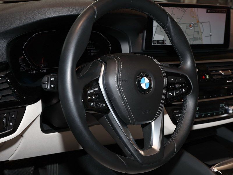 BMW 520d xDrive Limo. DrivAss RFK LED HUD 18Zoll