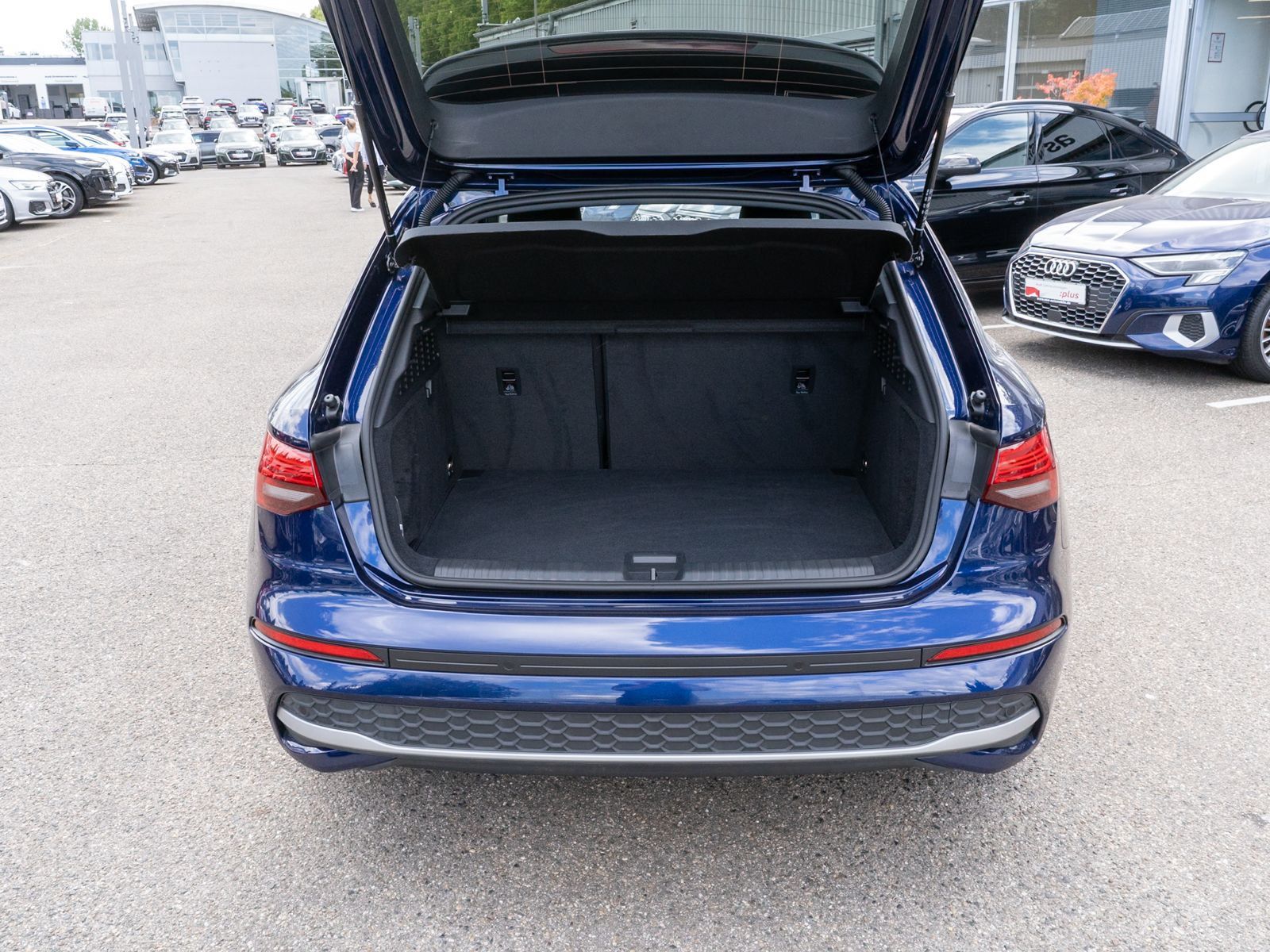 Audi A3 Sportback advanced 30TFSI Navi LED GRA PDC VC