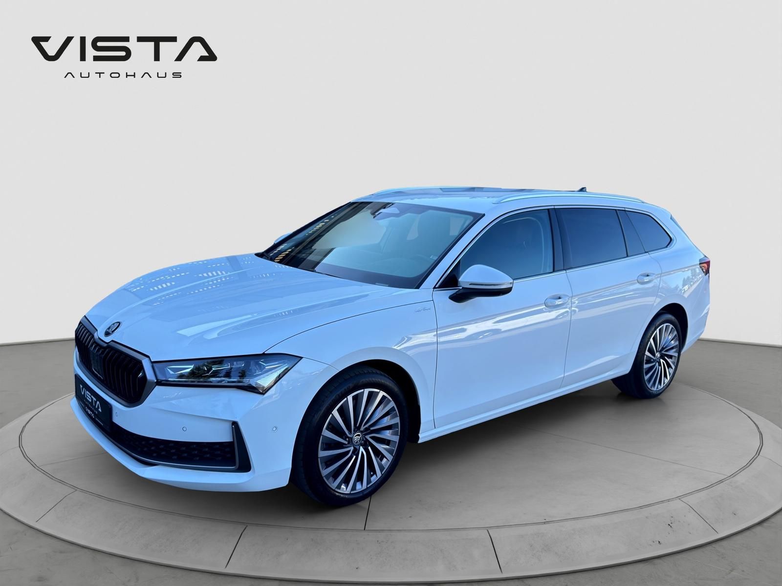 Skoda Superb 4x4 L&K*STHZ*AHK*360*ACC*HUD*LEDER*CANTON