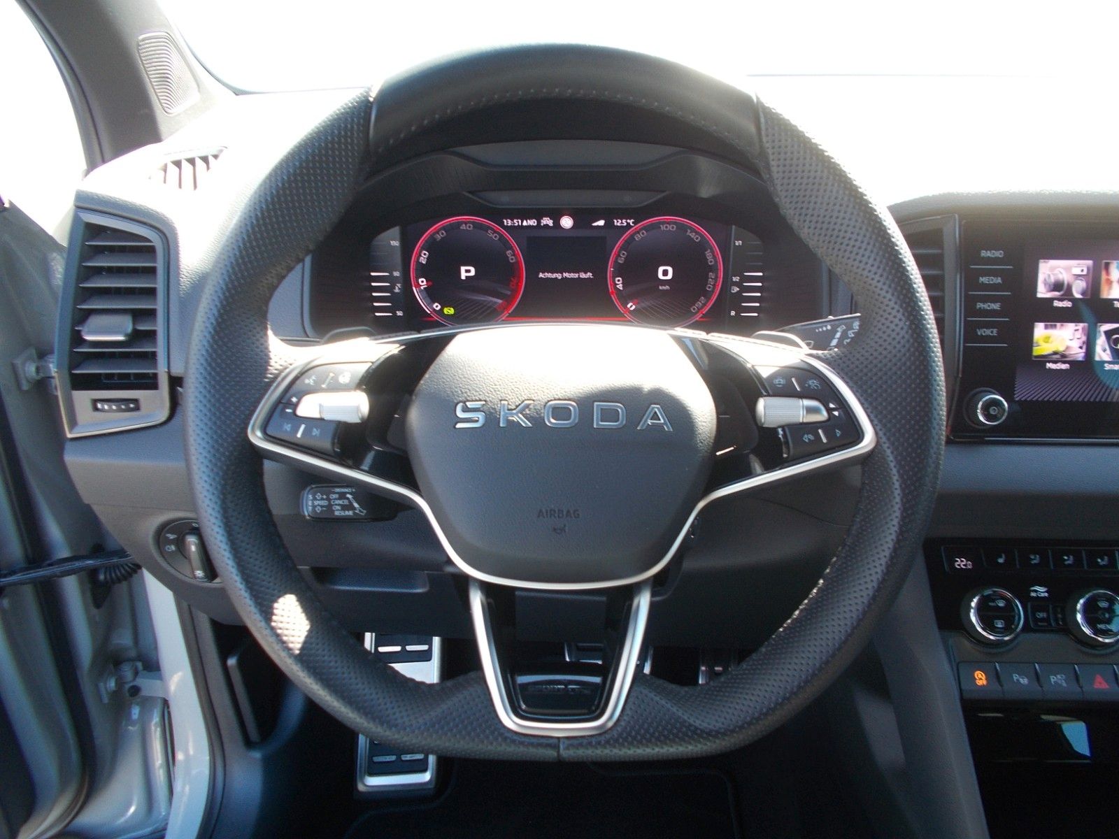 Skoda Karoq  1.5 TSI Sportline*DSG*Navi*LED *360° *AHK