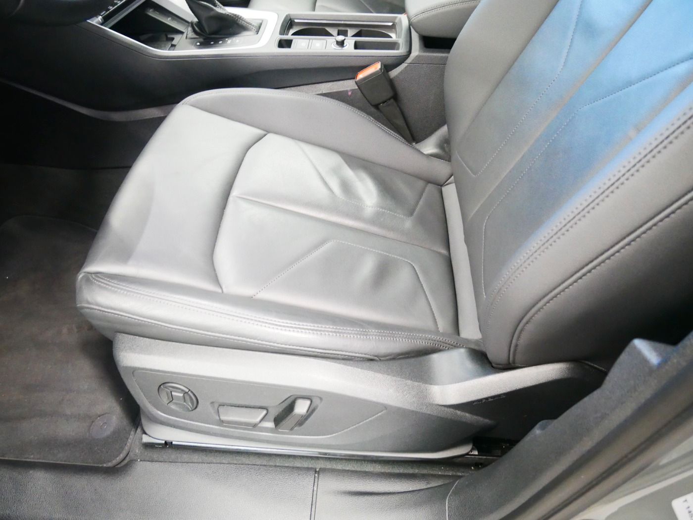Audi Q3 35 TDI quattro advanced - Samsaru's Car Outlet
