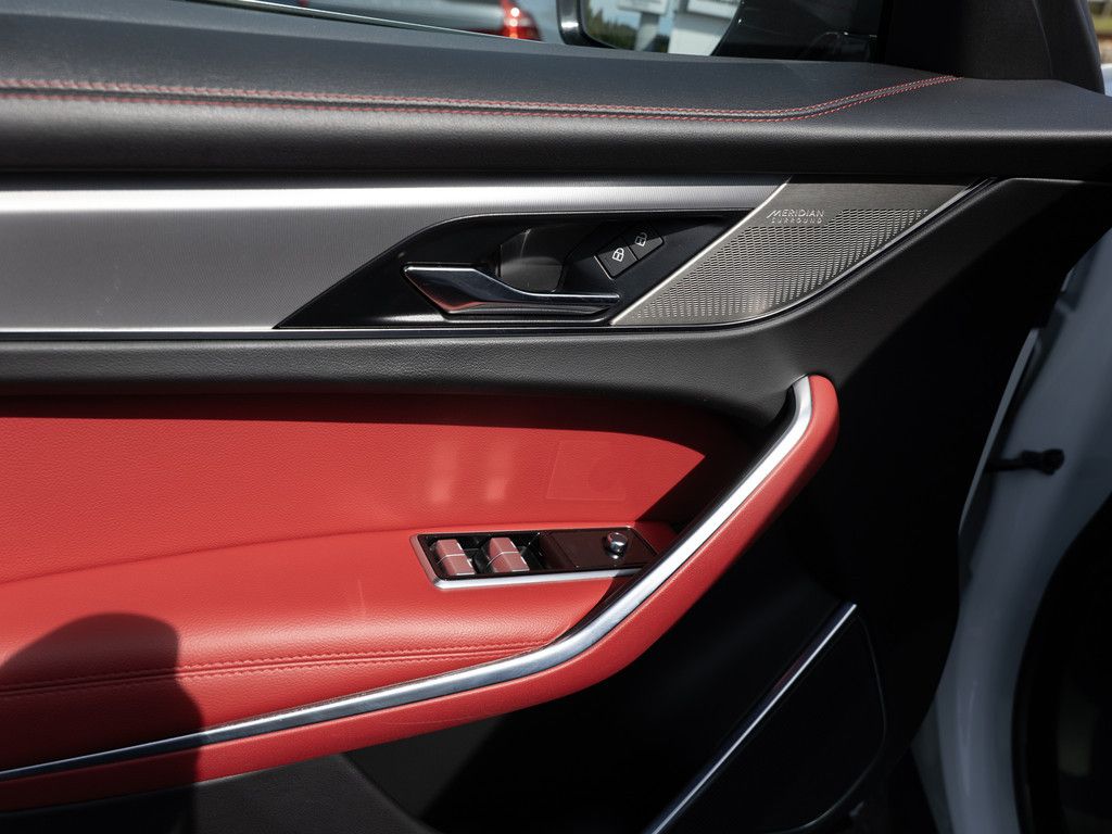 Jaguar F-Pace P400e AWD R-Dynamic S ACC HUD 360° PANO