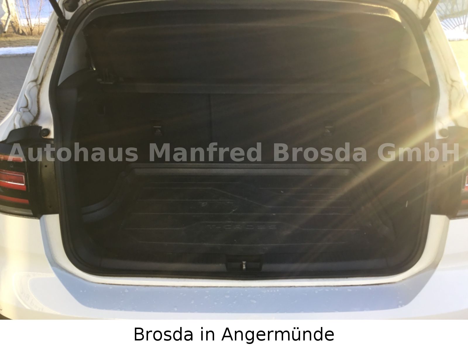 Volkswagen T-Cross Style - Samsaru's Car Outlet