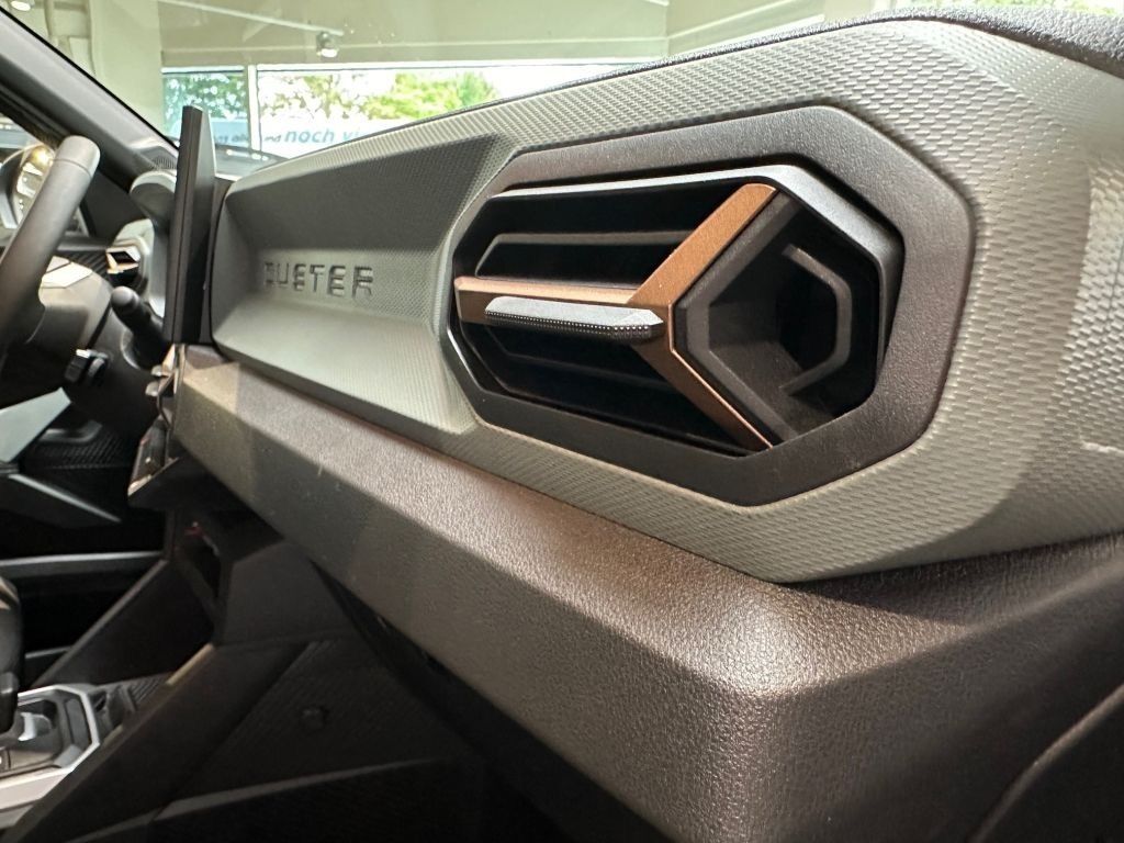 Dacia Duster Extreme HYBRID 140 - Samsaru's Car Outlet