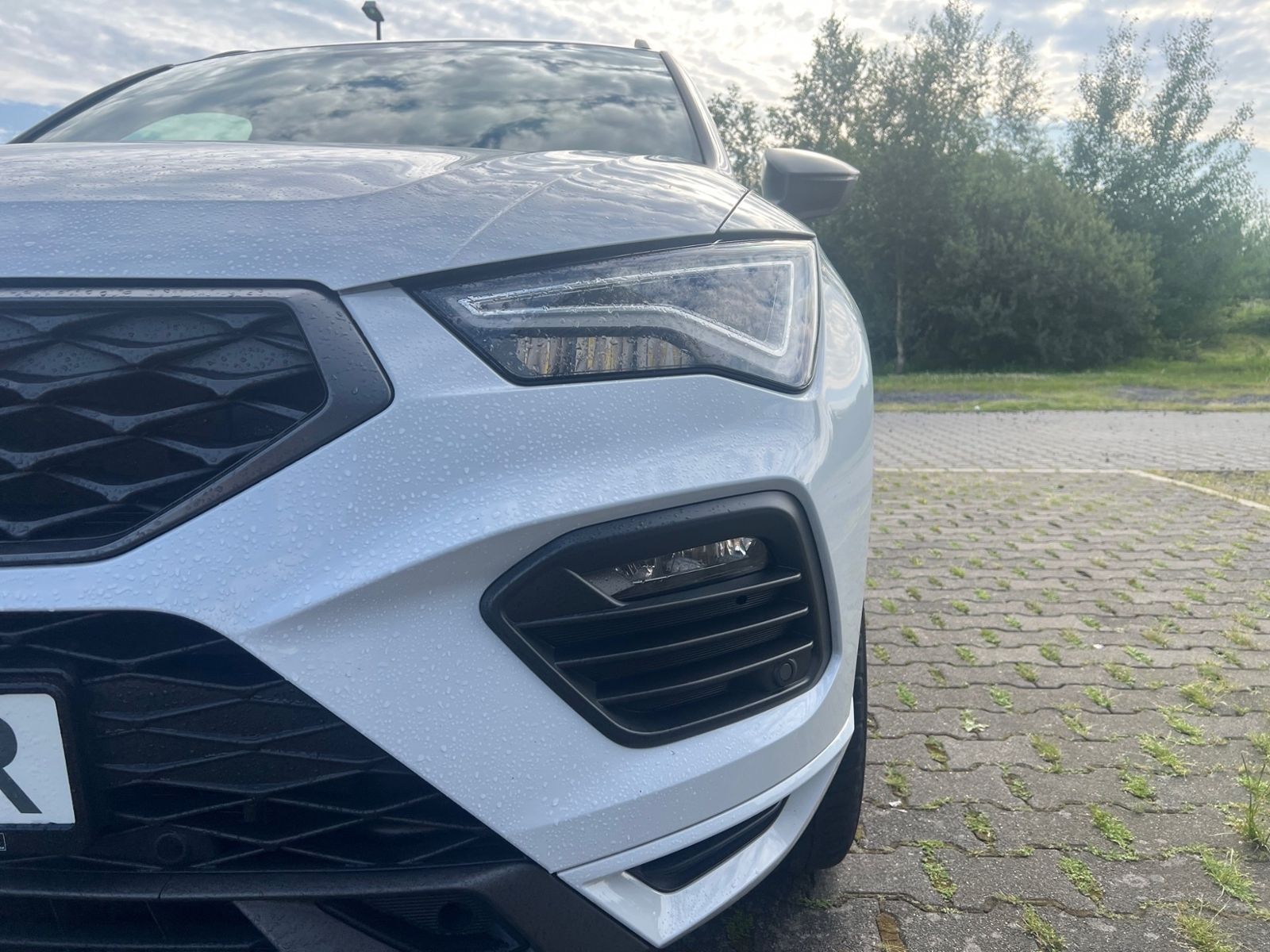 Seat Ateca FR 1.5TSI 110kW (150PS)*DSG*AHK*PANO*NAVI*