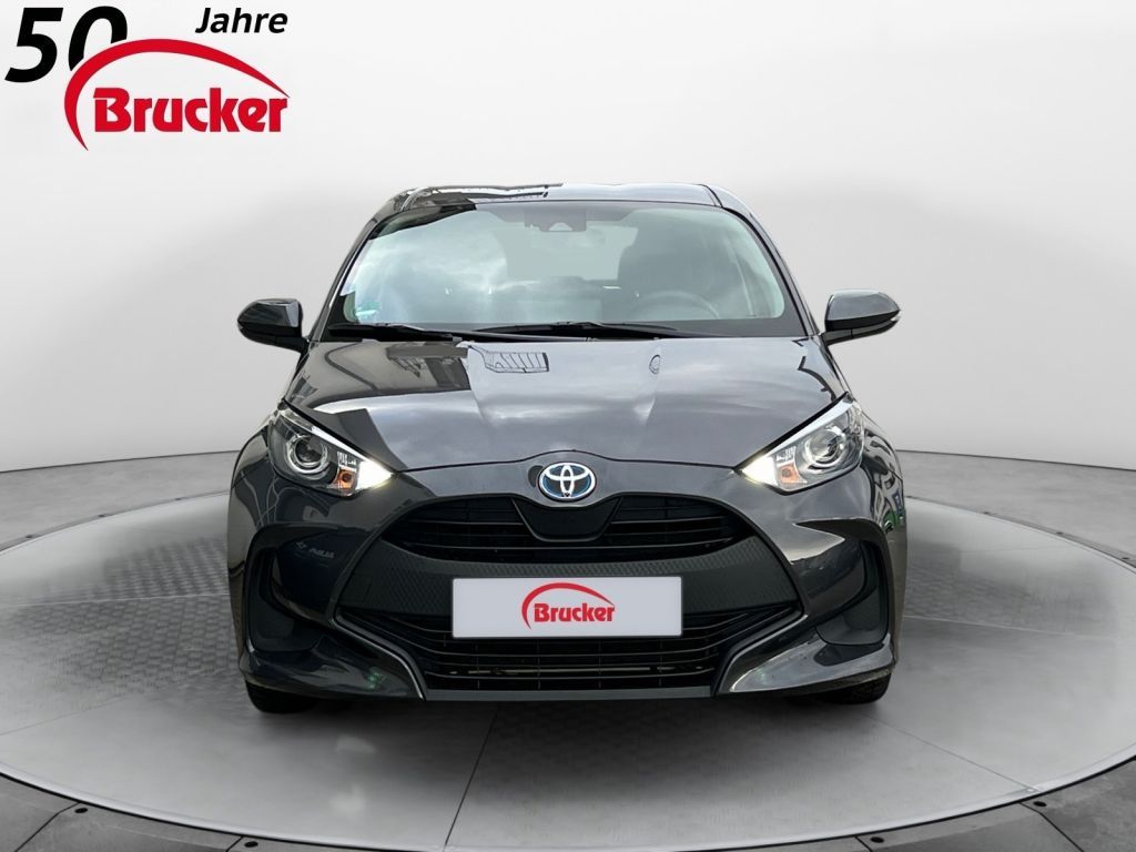 Toyota Yaris Hybrid 1.5 Business Edition - Samsaru's Car Outlet