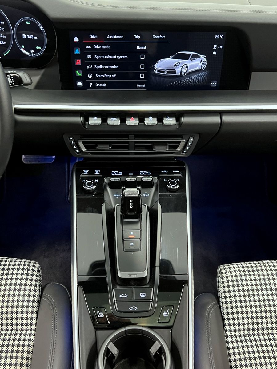 Porsche 911 Turbo S / PTS / Lift / Heritage Design