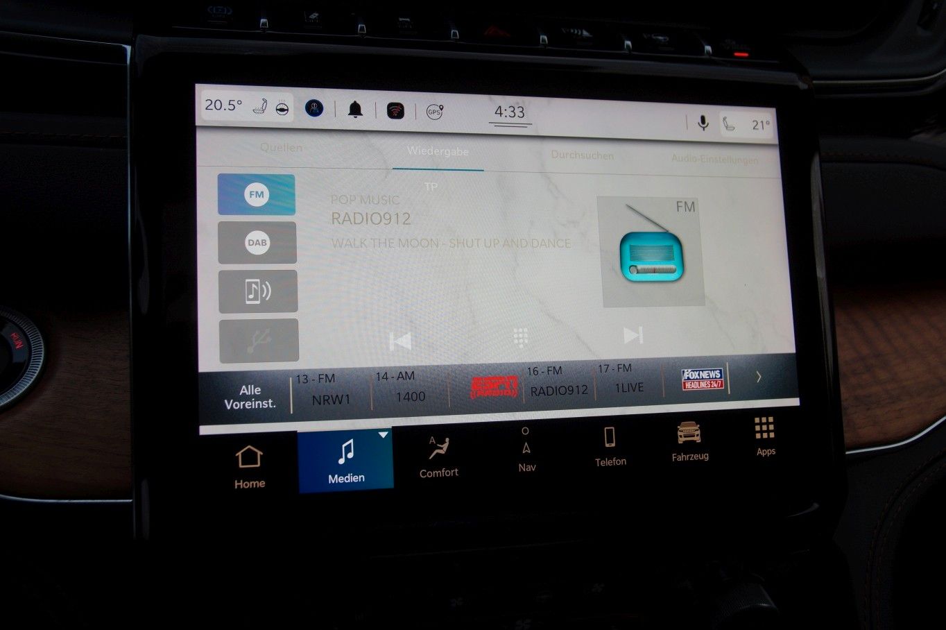 Jeep Summit Reserve Pl*1HAND*NEUWERTIG*VOLL* NP 107.